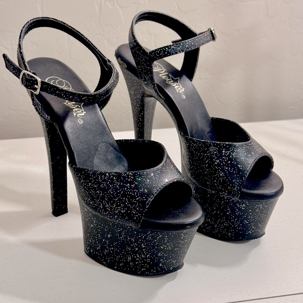Pleaser Size 6 Aspire 609MMG heels.  LIMITED EDITION. 6” heel. 2 1/4 platform.